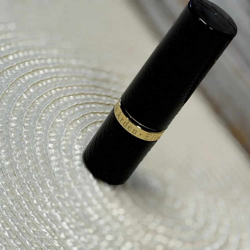 Elizabeth Arden Ceramide Ultra Lipstick 01 Rouge Red Gold Case 3.5g Retired